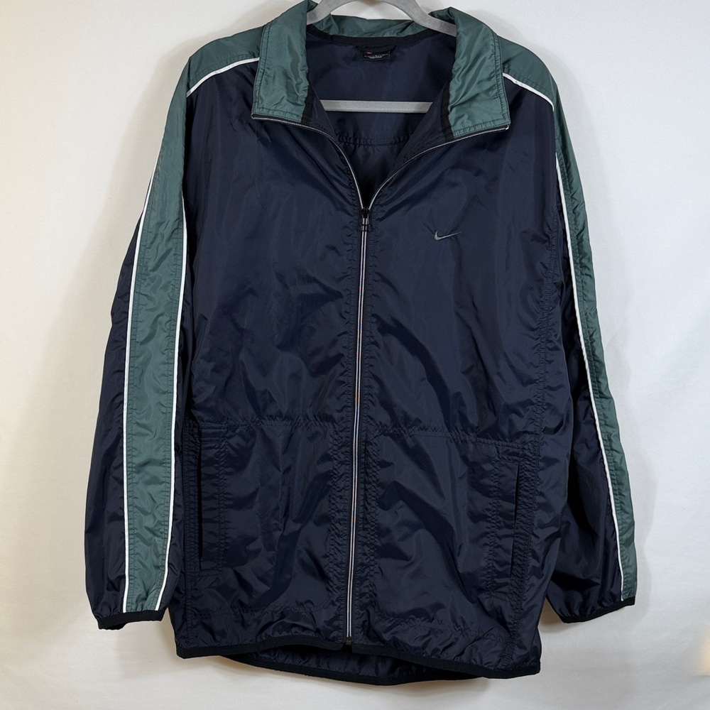 Nike Men's Dark Blue & Green Windbreaker. Size L. Collar.‎ Two pockets. Full zip
